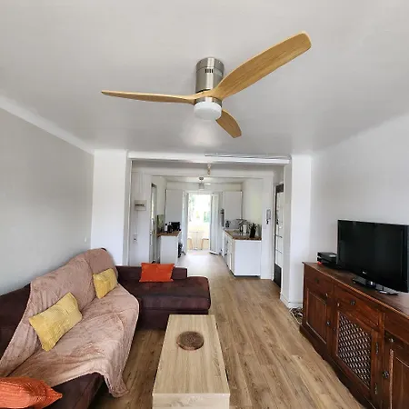 Au Calme A Proximite Du Port, De La Vieille De , De La Promenade Des 아파트 *